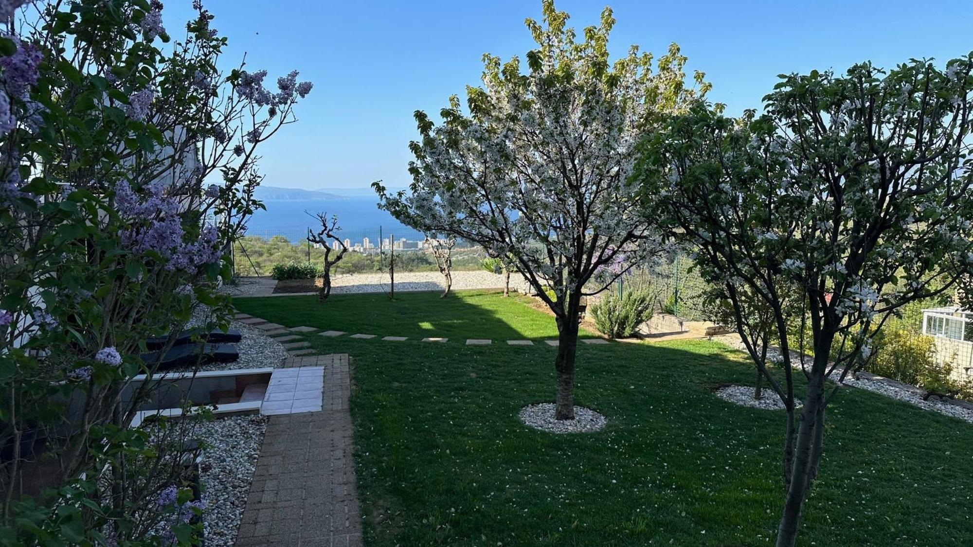 Terra Magica Deluxe Apartment Or Room With Private Parking, Terrace And Sea View Rijeka Exterior foto